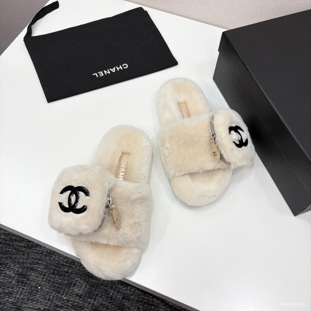 Chanel Spring/Summer 2025 Upgraded Fur Slippers with Rubber Sole - LY00270