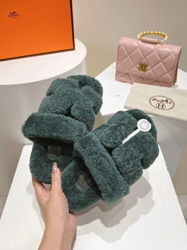 H Love Erjiu Full Wool Slippers with Slightly Curled Wool - LY00270