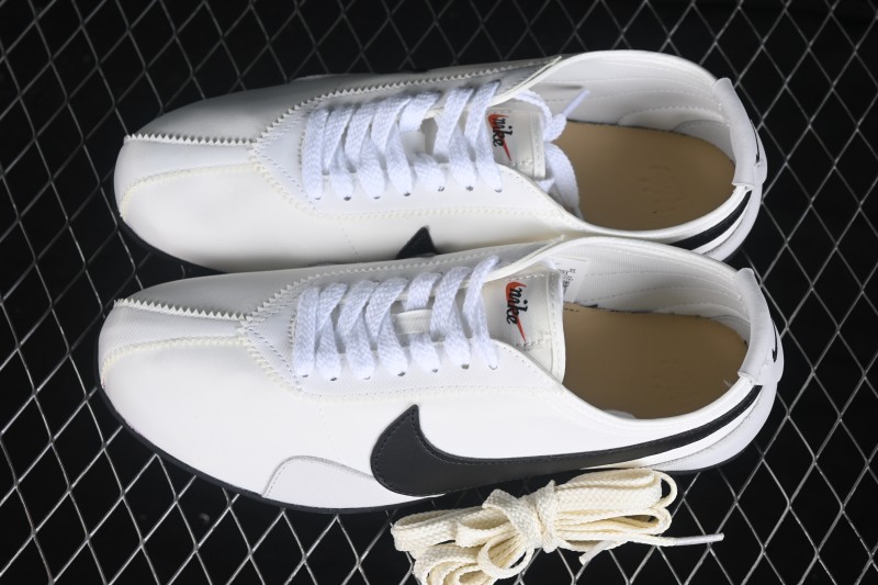 Nike Moon Shoe SP Lifestyle Low-Top Sneakers with Thin Sole - II0407-001
