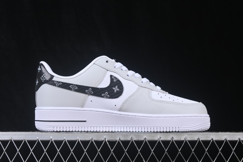 Nike Air Force 1 '07 Low Basketball Shoes with Full-Length Air Cushion - CZ0270-106