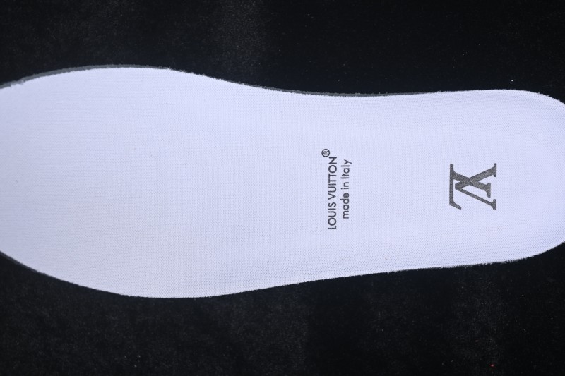 Louis Vuitton Tatic Runner Retro Athletic Thick-Sole Dad Shoes - WHITE