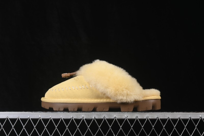 UGG Slipper Evolution Comfortable Flat No Special Function Closed Toe Slippers 1180 Soft Mustard