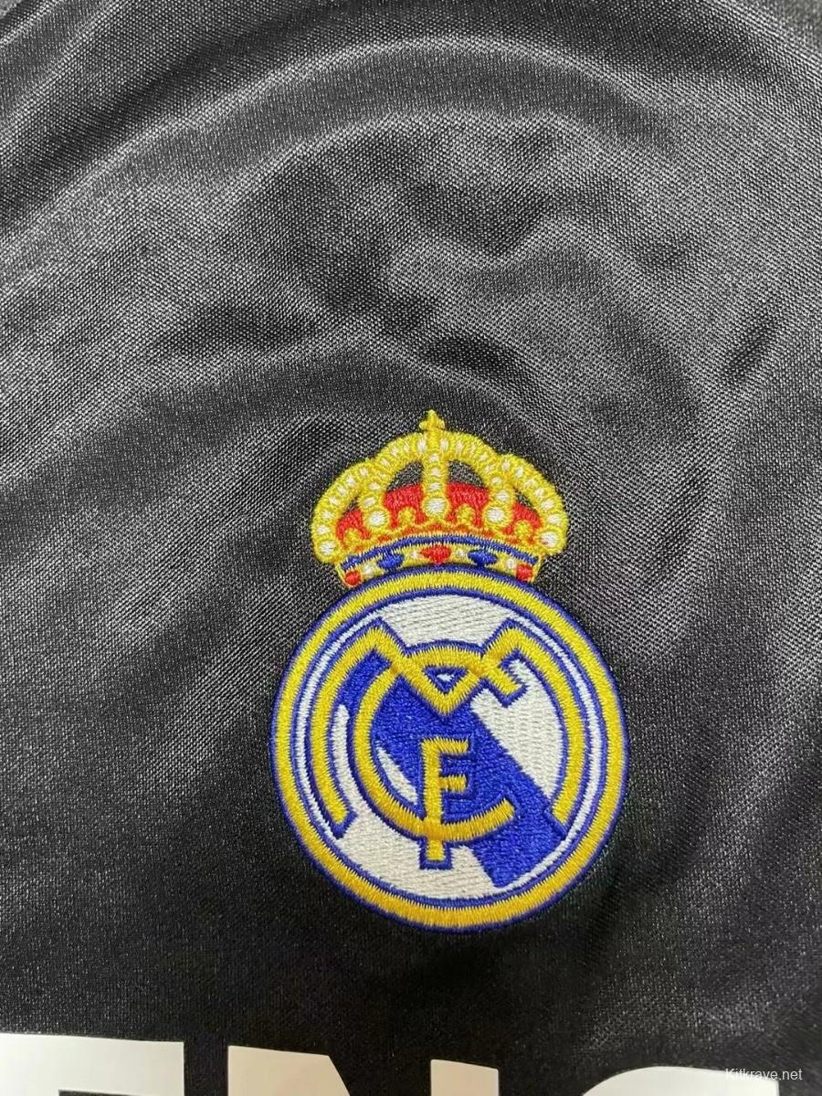 Retro 04/05 Real Madrid Third Black Jersey