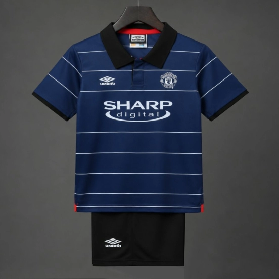 Retro 99/00 Manchester United Away Jersey
