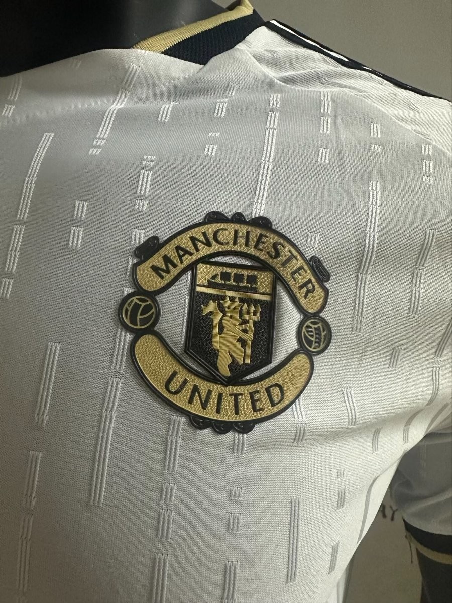 Player Version 26/27 Manchester United White with Gold Trim Away Jersey